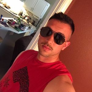 Meet your Posher, Zach